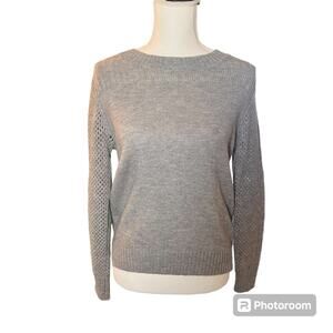 NWOT Women's Gray Sweater Size XS